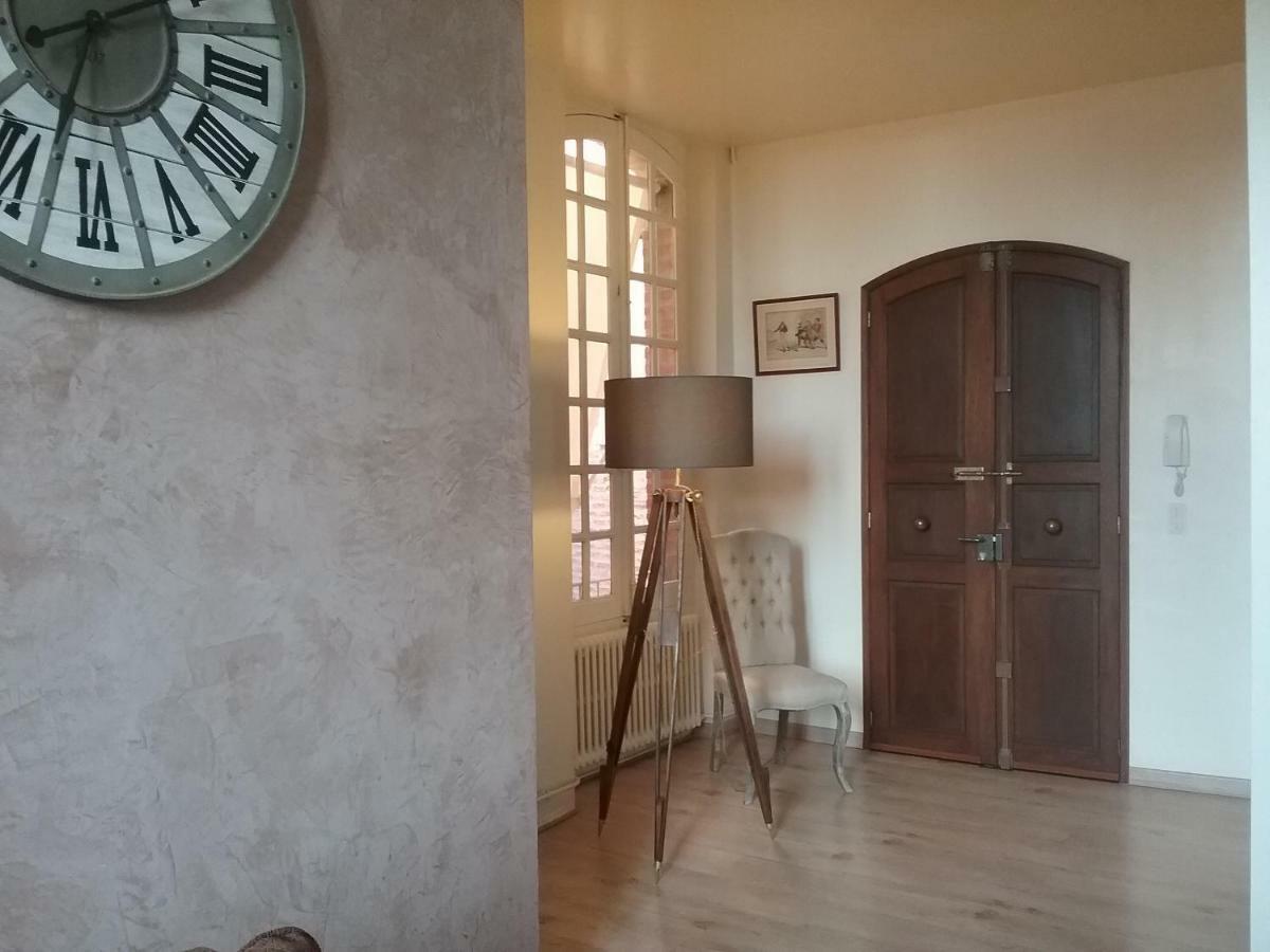 Pied A Terre De Charme Apartment Albi Luaran gambar